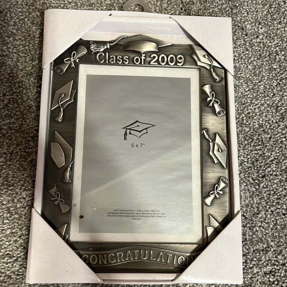 NWT Kohl’s Class of 2009 5 X 7 Picture Frame